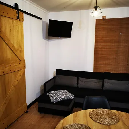 아파트 Letniskowe Straznica